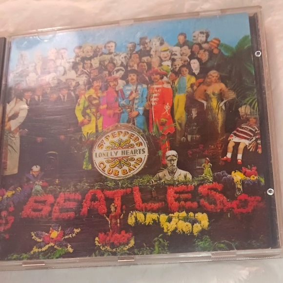The Beatles CD Sgt. Pepper's Lonely Hearts Club Band - Picture 1 of 6